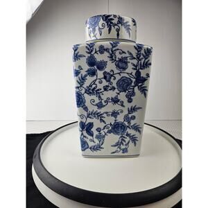 12" Arundel Square Ginger Jar w/ Lid, Beautiful Blue/White‎ Floral Design